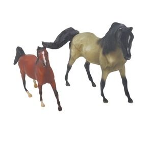 Breyer Reeves Horse Lot of 2 Brown and Tan Model Horses USA Made Vintage